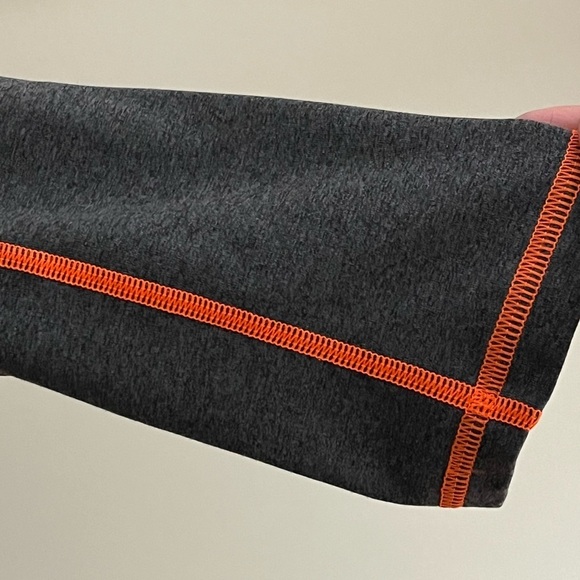 Under Armour Mens Coldgear Mock Long Sleeve 1/4 Zip Pull Over for Cold Weather - Picture 4 of 11